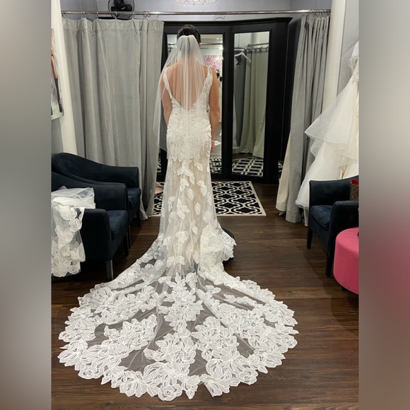 Calla Blanche Maura, 19105 - Picture 7 of 10